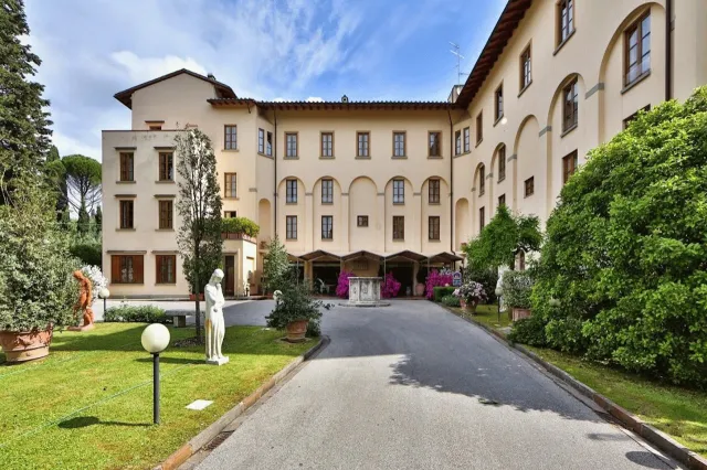Bilder från hotellet Villa Neroli (ex Villa Gabriele D Annunzio) - nummer 1 av 100