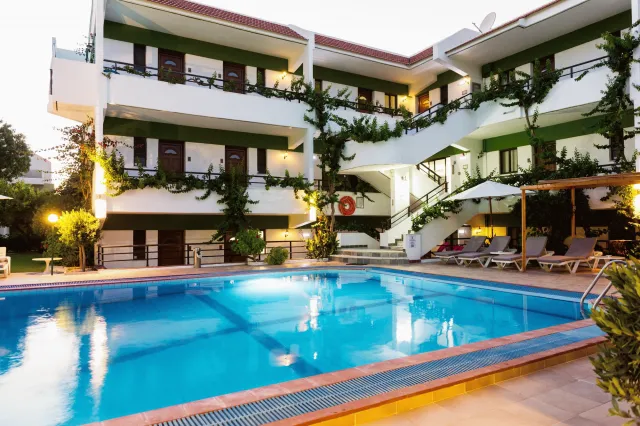 Bilder från hotellet Terinikos Hotel Aparts and Pool Garden - nummer 1 av 104