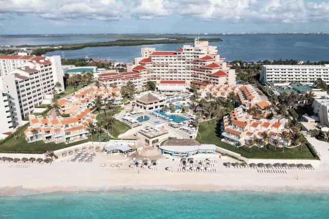 Bilder från hotellet Wyndham Grand Cancun Resort & Villas - nummer 1 av 94