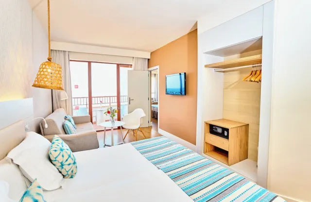 Bilder från hotellet Leonardo Royal Ibiza Santa Eulalia - nummer 1 av 100