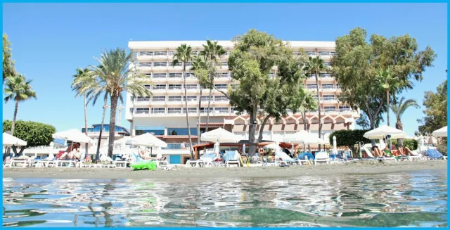 Bilder från hotellet Poseidonia Beach Hotel - nummer 1 av 86
