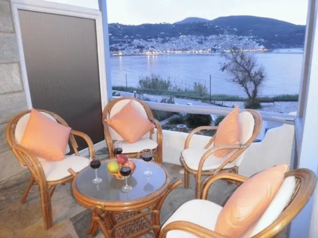 Bilder från hotellet Karavos Sea View Apartments - nummer 1 av 70