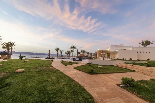Bilder från hotellet Luxotel Aqaba Beach Resort & Spa Hotel - nummer 1 av 32