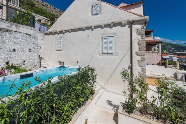 Bilder från hotellet Villa Miri, superior heritage villa with swimming pool - nummer 1 av 60