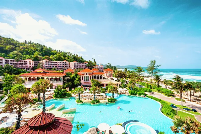 Bilder från hotellet Centara Grand Beach Resort Phuket - nummer 1 av 28