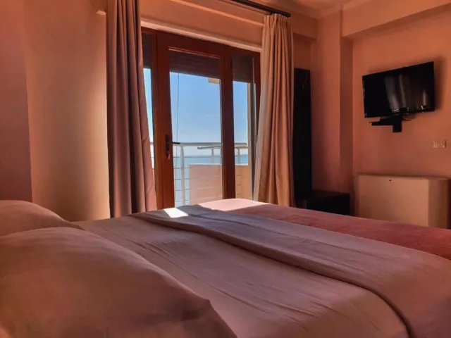 Bilder från hotellet Hotel Nais Beach - nummer 1 av 10