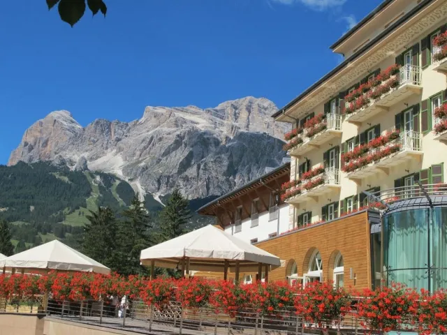 Bilder från hotellet Grand Hotel Savoia Cortina d'Ampezzo, A Radisson Collection Hotel - nummer 1 av 10