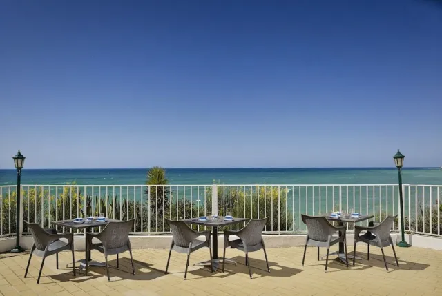Bilder från hotellet Holiday Inn Algarve - Armacao de Pera - nummer 1 av 10