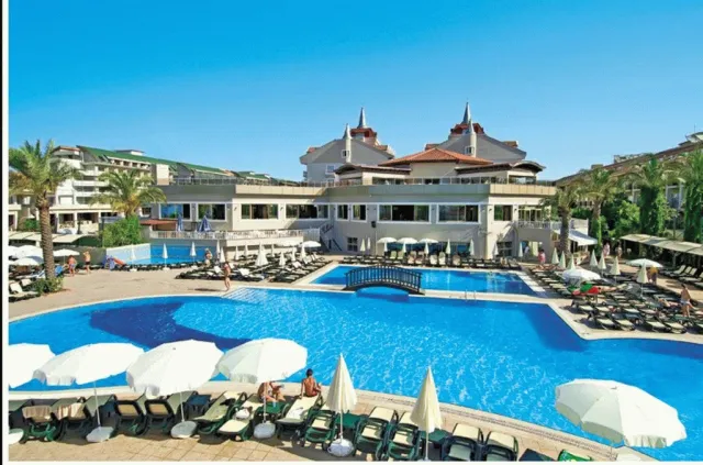 Bilder från hotellet Aydinbey Famous Resort - nummer 1 av 10