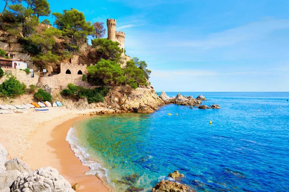 Lloret de Mar är känt för sina vackra och rena stränder