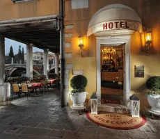 Bilder från hotellet Hotel Arlecchino - nummer 1 av 10