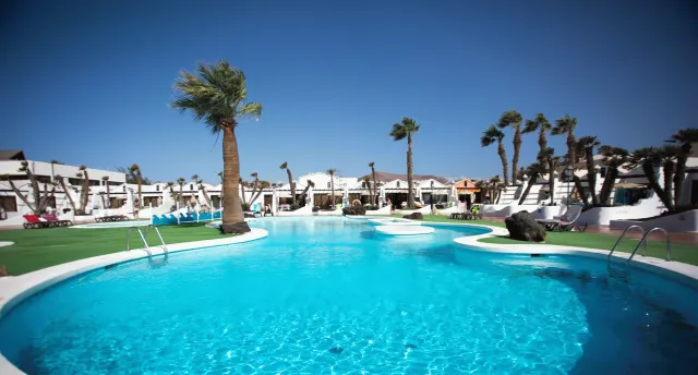 Bilder från hotellet Sands Beach Resort - nummer 1 av 47