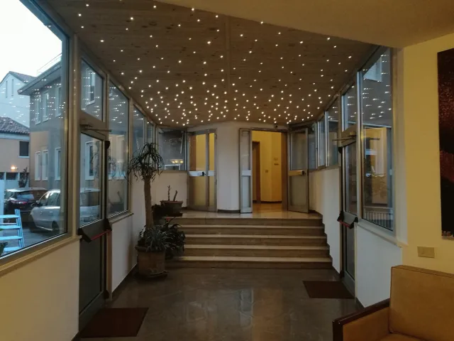 Bilder från hotellet Hotel Aurora - nummer 1 av 6