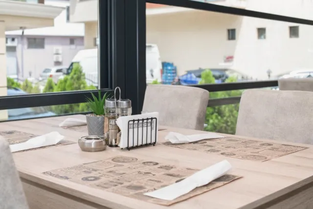 Bilder från hotellet Hotel Cinema - nummer 1 av 9
