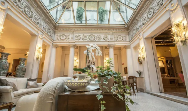 Bilder från hotellet Hotel Corona D'Oro - nummer 1 av 10