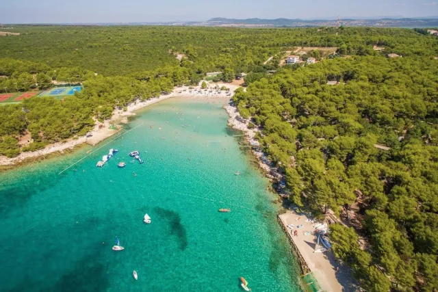 Bilder från hotellet Pine Beach Pakostane - nummer 1 av 10