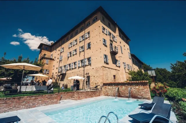 Bilder från hotellet Hotel Antico Borgo Monchiero - nummer 1 av 10