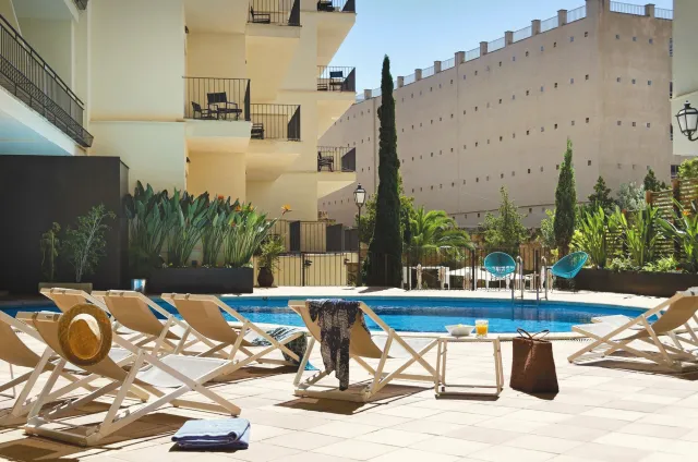 Bilder från hotellet Saratoga Hotel - nummer 1 av 10