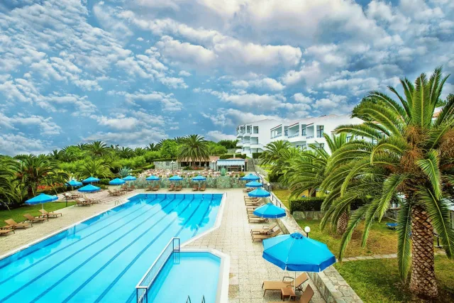 Bilder från hotellet Xenios Port Marina Hotel - nummer 1 av 10