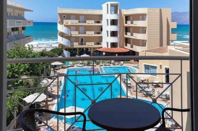 Bilder från hotellet Sunny Bay - nummer 1 av 10