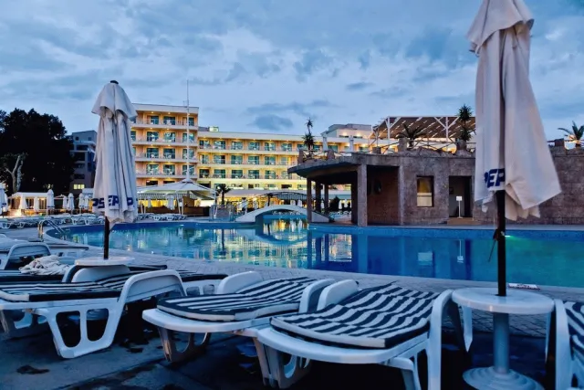 Bilder från hotellet DIT Evrika Beach Club Hotel - nummer 1 av 10
