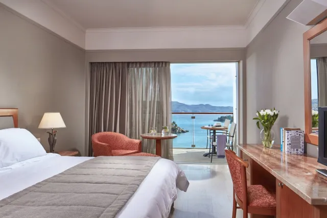 Bilder från hotellet AKS Hinitsa Bay - nummer 1 av 10