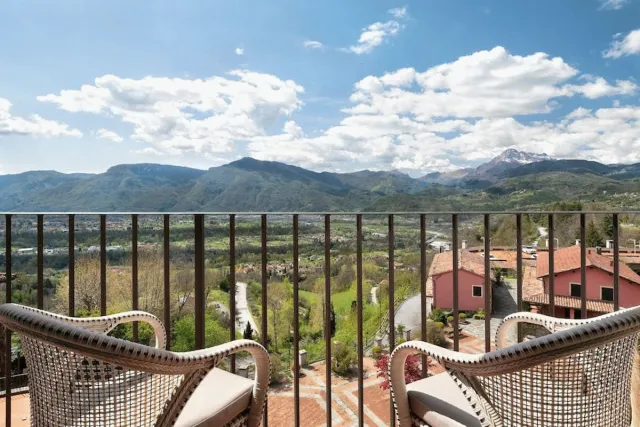 Bilder från hotellet Renaissance Tuscany Il Ciocco Resort & Spa - nummer 1 av 10