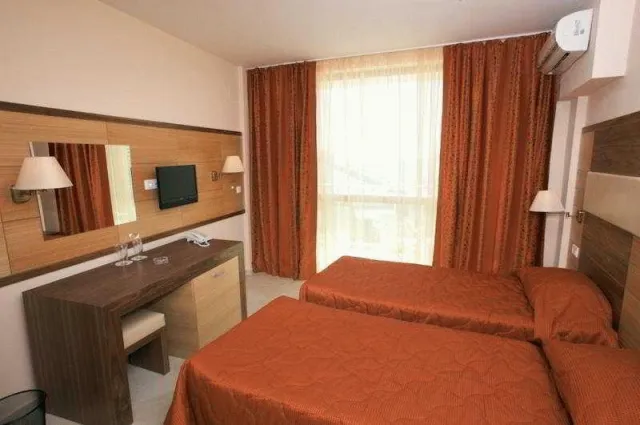 Bilder från hotellet Sea Breeze - nummer 1 av 5