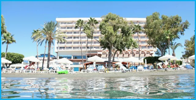 Bilder från hotellet Poseidonia Beach Hotel - nummer 1 av 10