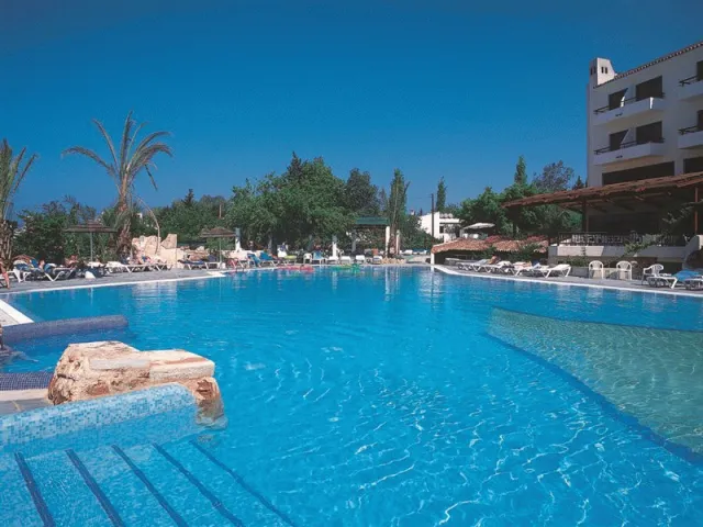 Bilder från hotellet Paphos Gardens Holiday Resort - nummer 1 av 100