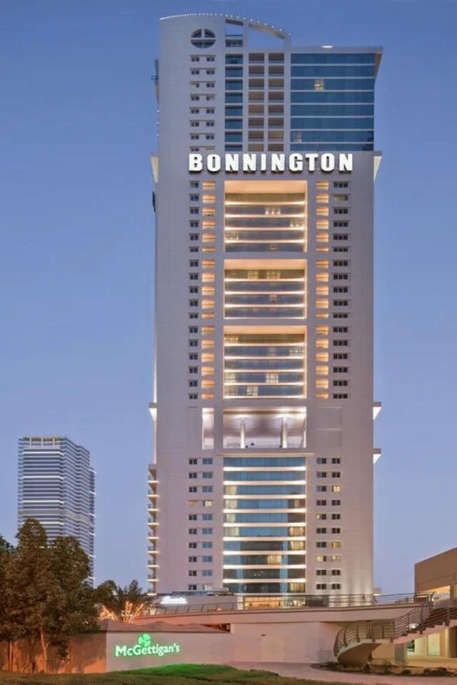 Bilder från hotellet Voco Bonnington Dubai - nummer 1 av 23