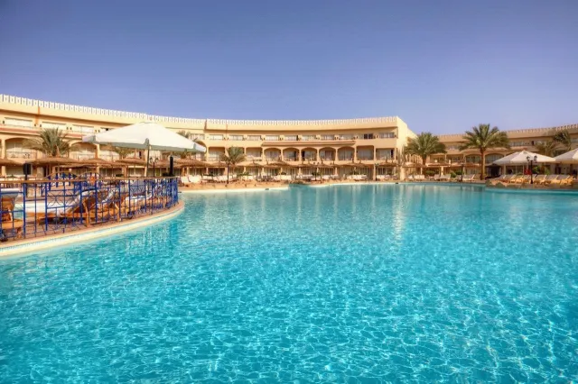 Bilder från hotellet Pickalbatros Royal Moderna Sharm Aqua Park - nummer 1 av 13
