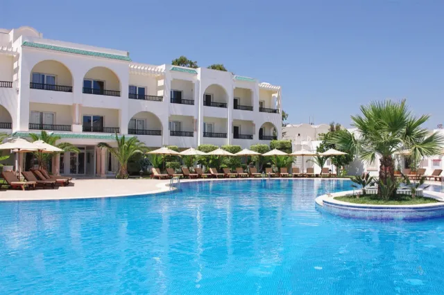 Bilder från hotellet Royal Nozha - nummer 1 av 10