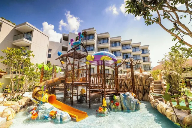 Bilder från hotellet Phuket Emerald Beach Resort - nummer 1 av 19
