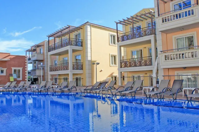 Bilder från hotellet Porto Kalamaki - nummer 1 av 10