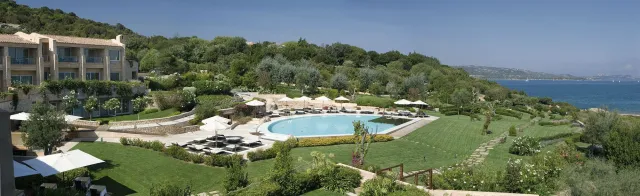 Bilder från hotellet L Ea Bianca Luxury Resort - nummer 1 av 71