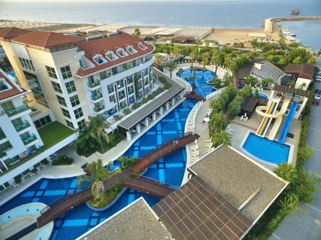 Bilder från hotellet Sunis Evren Beach Resort Hotel and Spa - nummer 1 av 10