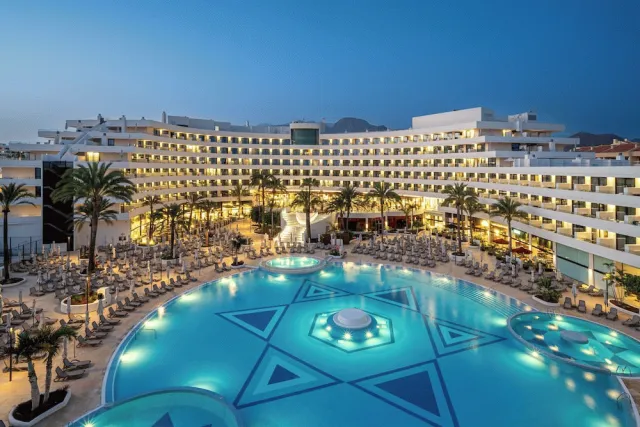 Bilder från hotellet Mediterranean Palace - nummer 1 av 63