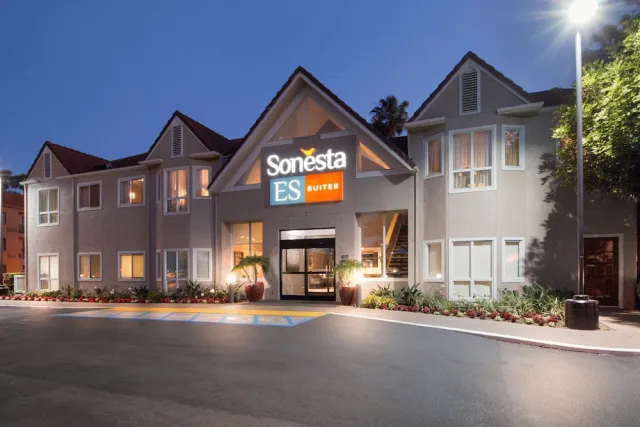 Bilder från hotellet Sonesta ES Suites Huntington Beach Fountain Valley - nummer 1 av 36