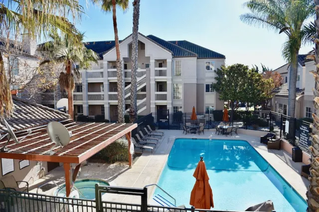 Bilder från hotellet Sonesta ES Suites San Francisco Airport San Bruno - nummer 1 av 37