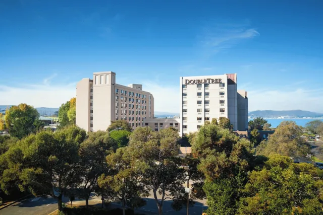 Bilder från hotellet DoubleTree by Hilton San Francisco Airport - nummer 1 av 74
