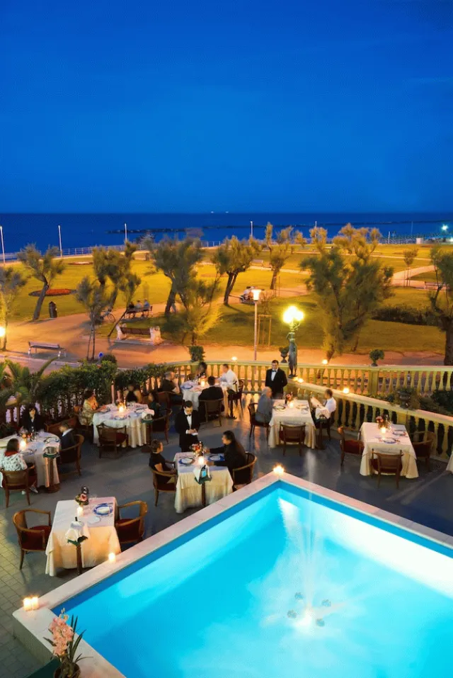 Bilder från hotellet Grand Hotel Vittoria - nummer 1 av 10