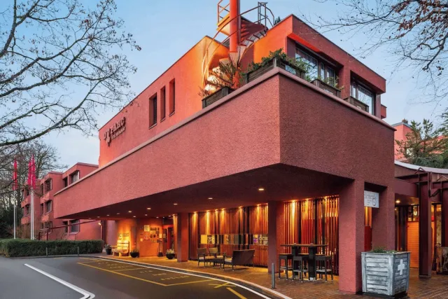 Bilder från hotellet Ramada by Wyndham Baden Hotel du Parc - nummer 1 av 90