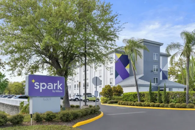 Bilder från hotellet Spark by Hilton Orlando near SeaWorld - nummer 1 av 26
