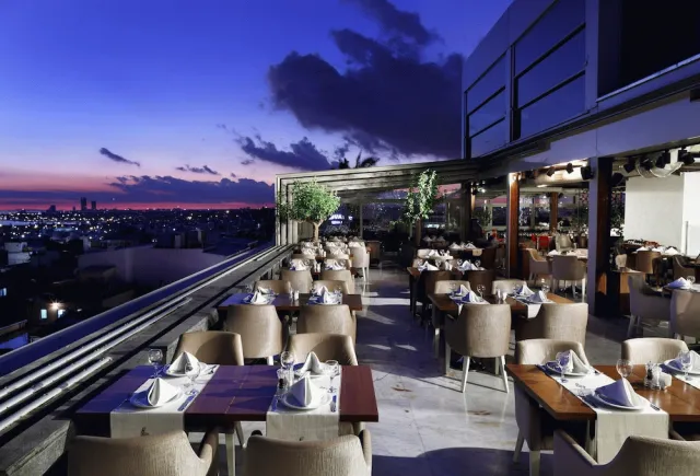 Bilder från hotellet Darkhill Hotel - nummer 1 av 45