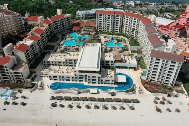 Bilder från hotellet Emporio Cancun Optional - nummer 1 av 85