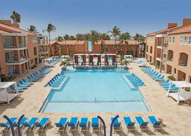Bilder från hotellet Divi Dutch Village Beach Resort - nummer 1 av 53