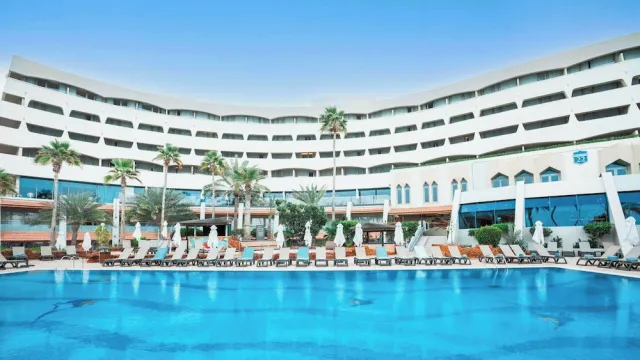 Bilder från hotellet Occidental Sharjah Grand - nummer 1 av 76
