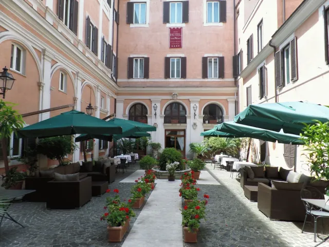 Bilder från hotellet Antico Palazzo Rospigliosi - nummer 1 av 70