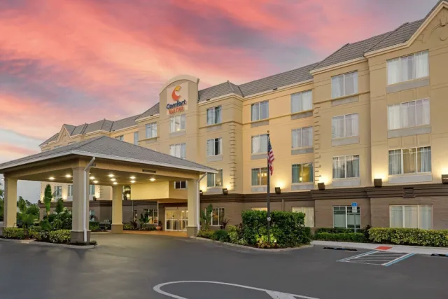 Bilder från hotellet Comfort Suites Near Universal Orlando Resort - nummer 1 av 47